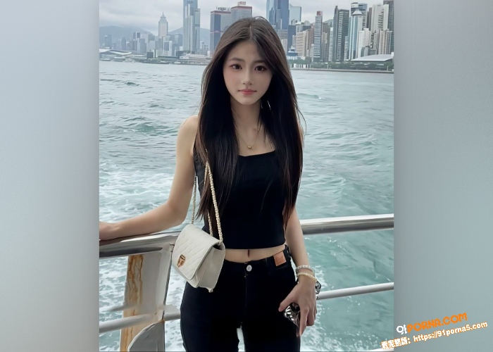 00后年轻情侣的私密自拍...（5）